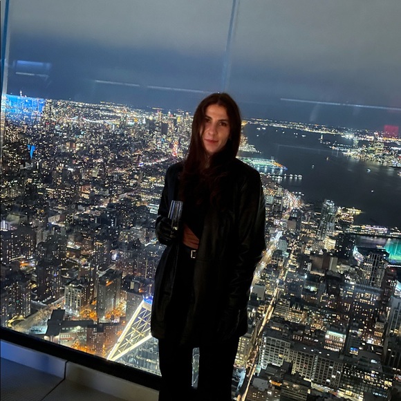 Meet your Posher, Andrea - Picture 1 of 3